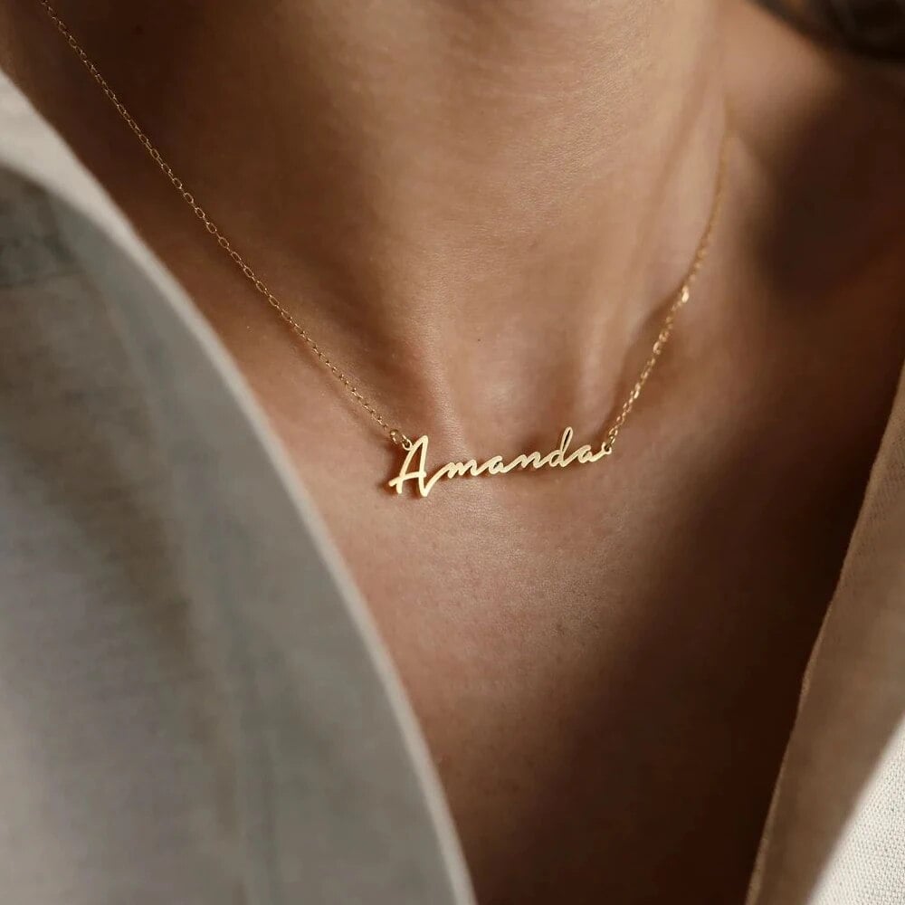Gold name necklace