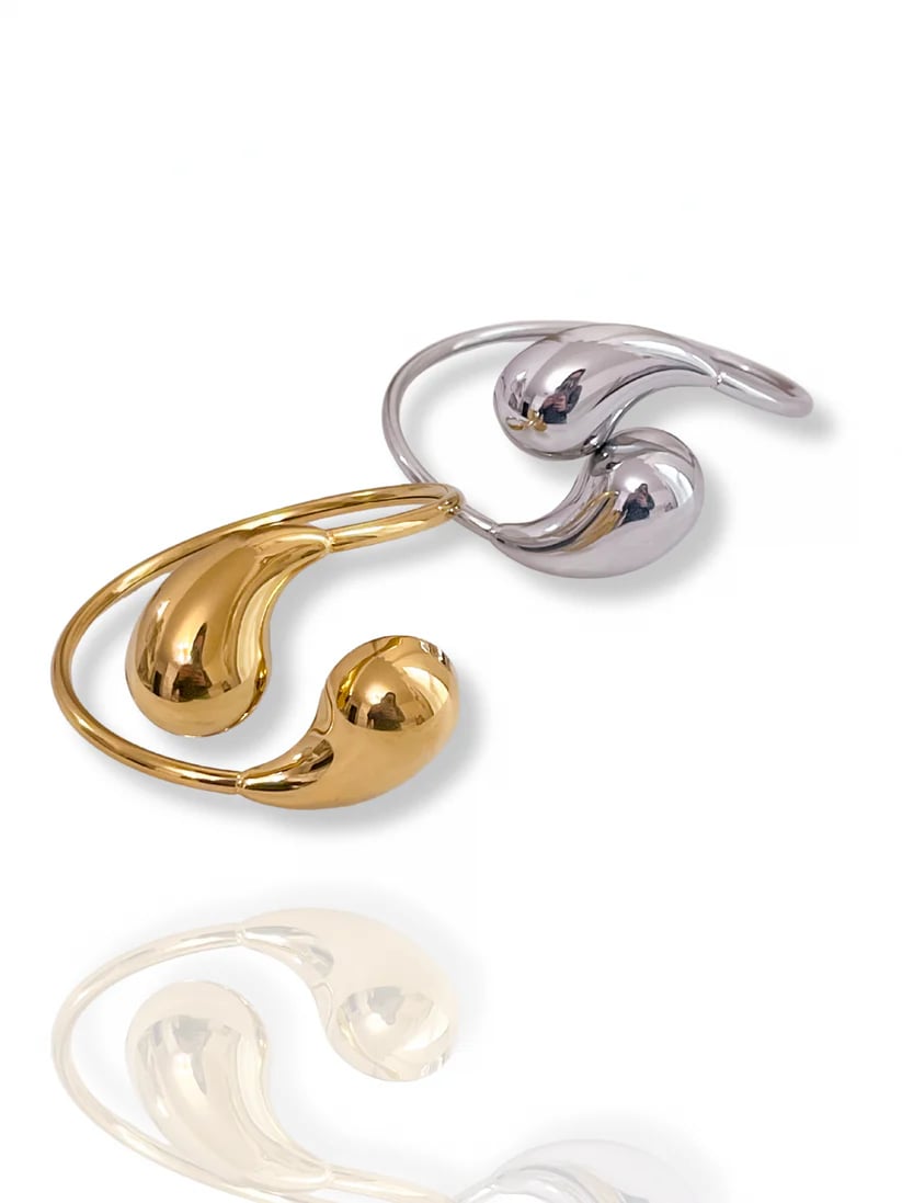 Gold Tear Drop Bracelet