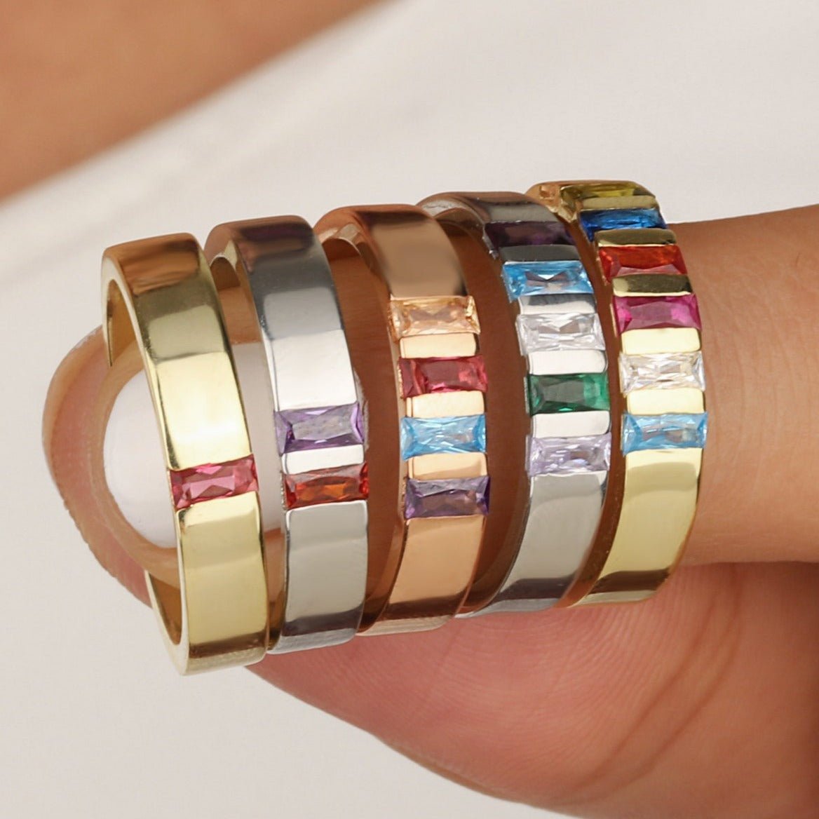 CUSTOM BIRTHSTONE FAMILY ELEGANT RING