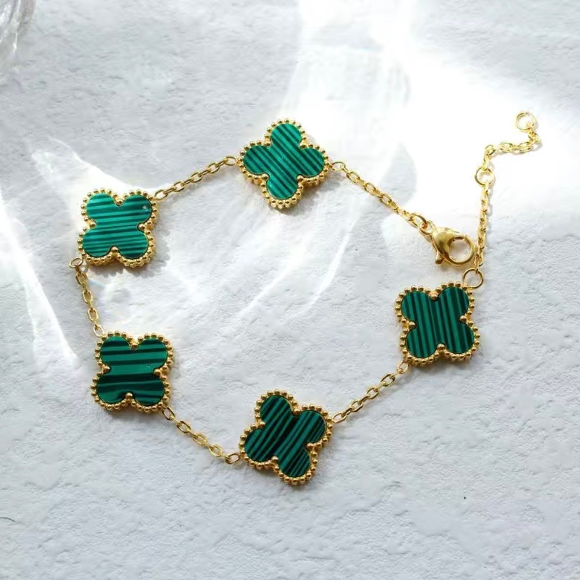 Four-leaf clover bracelet