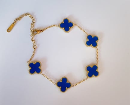Four-leaf clover bracelet