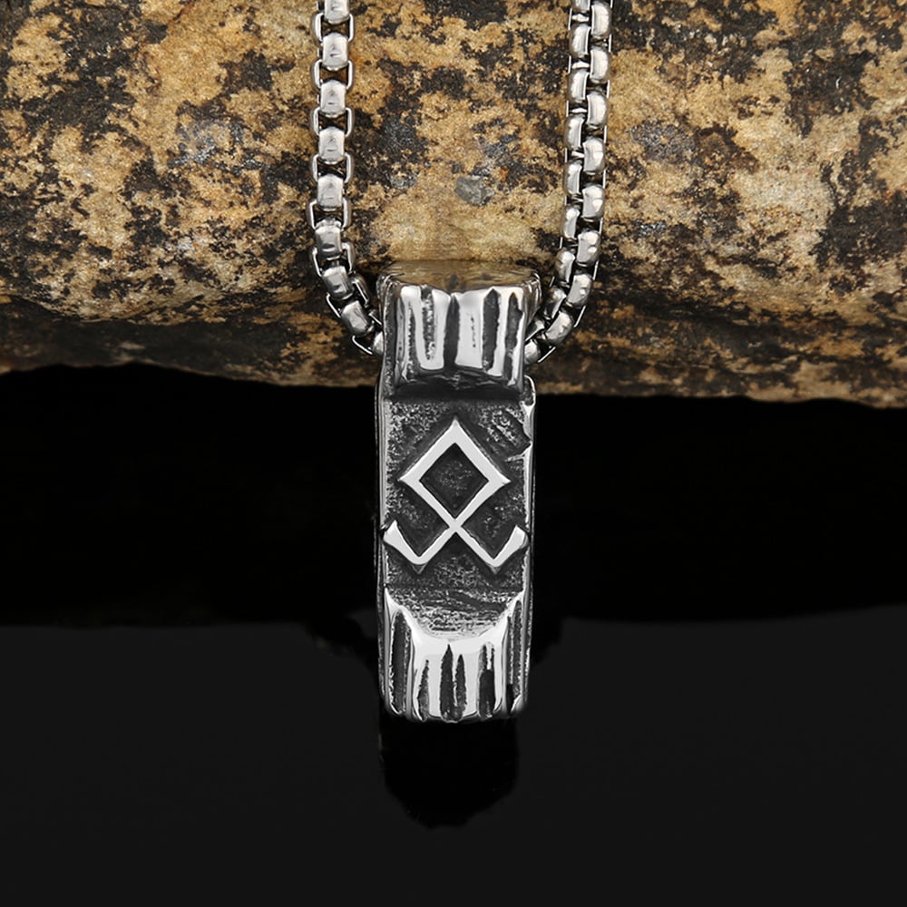 VIKING STRENGTH NECKLACE