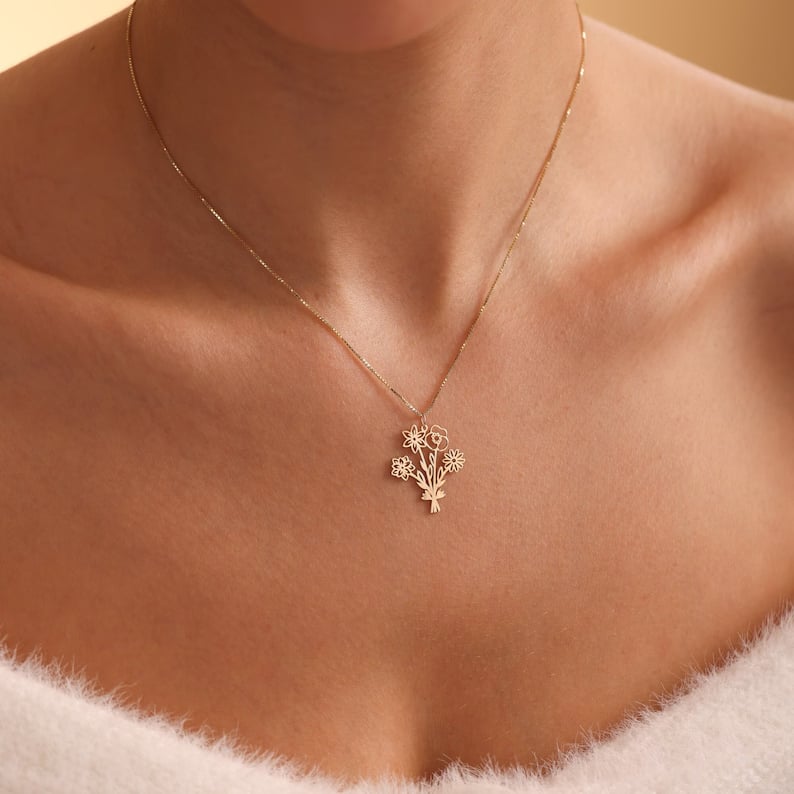 💐Birth Flower Bouquet Necklace